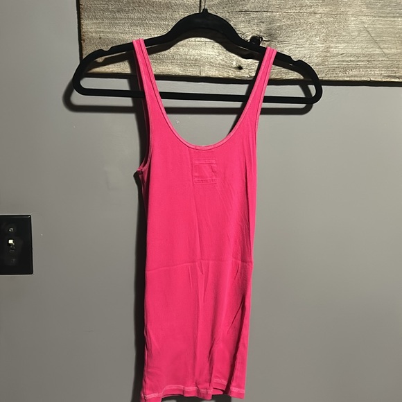 Hollister social stretch pink tank top - Picture 4 of 9